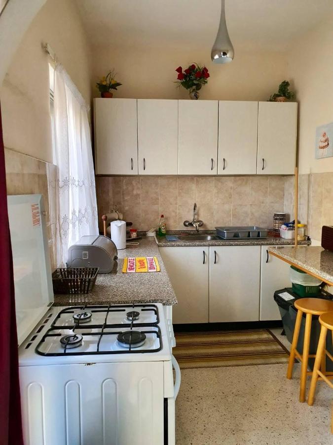 Scicluna 2 Bedroom Apartment - Bus Terminus Bahía de San Pablo Exterior foto
